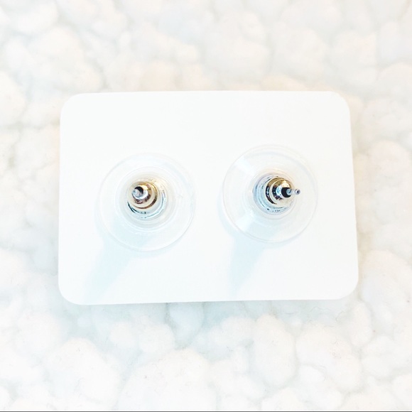 Celtic Knot Stud Earrings - Picture 5 of 7